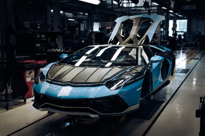 兰博基尼Aventador V12超级跑车正式停产-图3