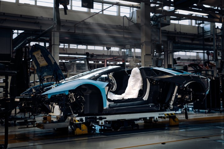 兰博基尼Aventador V12超级跑车正式停产-图8