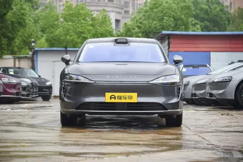 华为与北汽合作享界S9试驾体验：挑战奔驰E级、宝马5系和奥迪A6L