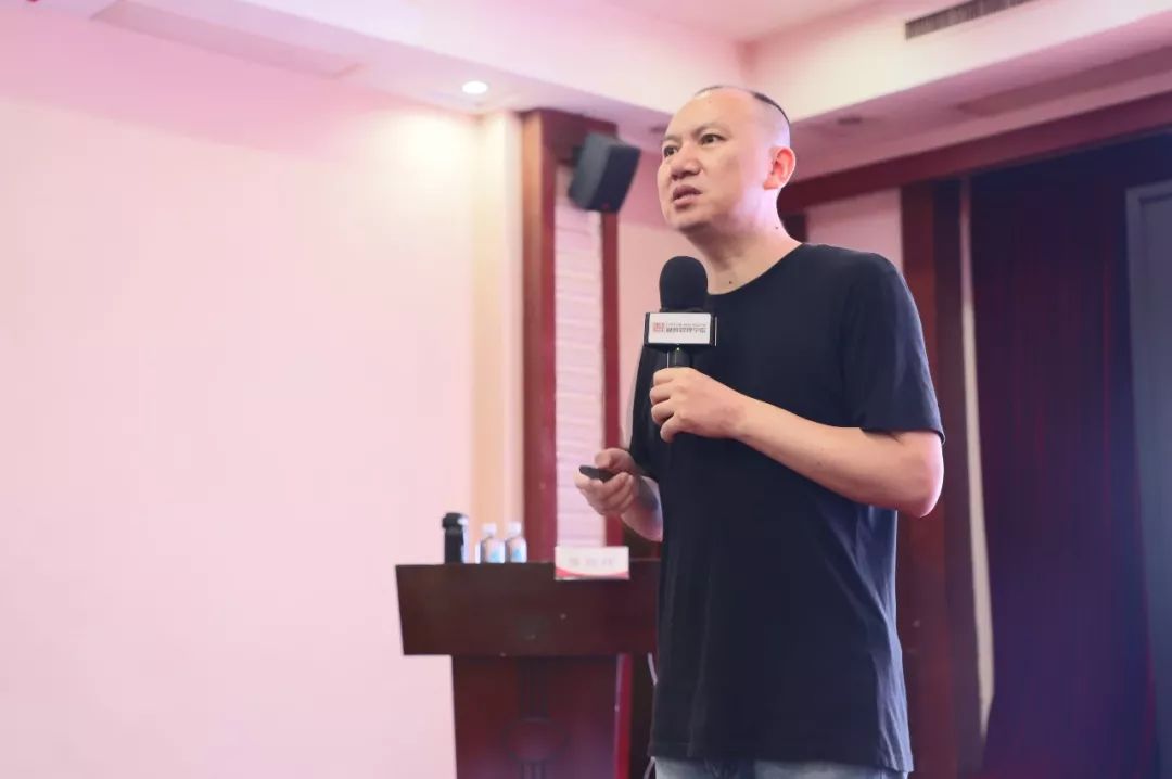 加密货币与区块链所预见的世界_加密货币区块链_区块链技术的未来：加密货币如何催生新的经济模式与商业机会