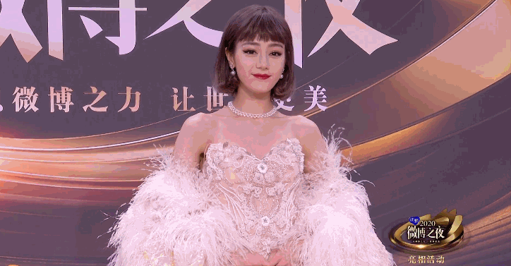 回顾明星众多张雨绮合作的视频_张雨绮合影_张雨绮与众多明星的合作回顾