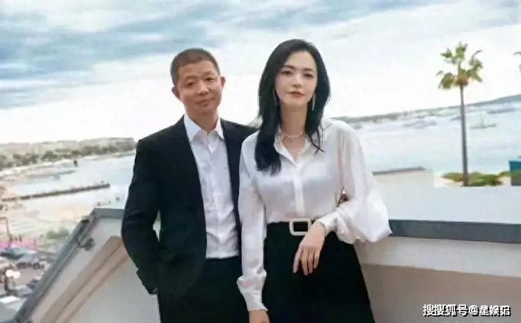 姚晨贾静雯同框_姚笛和姚晨是姐妹吗_姚晨