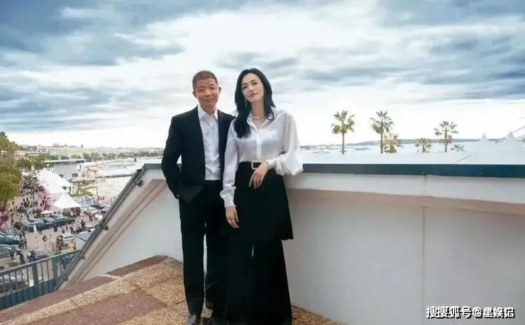 姚晨贾静雯同框_姚晨_姚笛和姚晨是姐妹吗