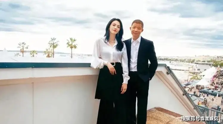 姚笛和姚晨是姐妹吗_姚晨贾静雯同框_姚晨