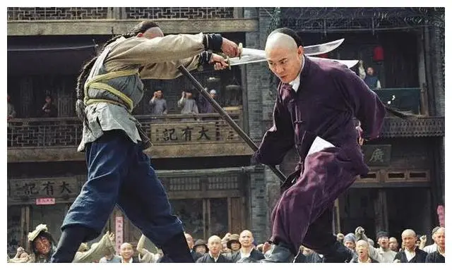 李连杰的经典打斗场面分析_李连杰武打片段_李连杰精彩打斗视频
