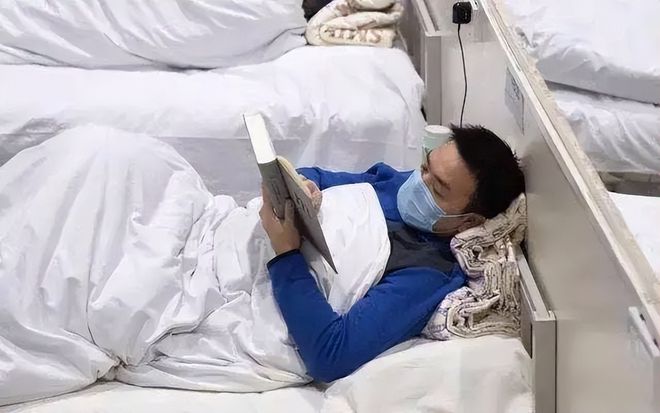 疫情下的书香：从武汉方舱到上海，阅读带来的安宁与力量
