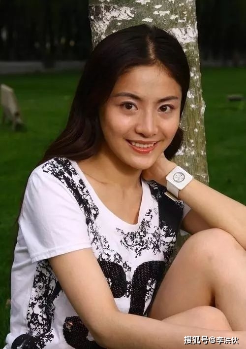 张柏芝的经典表演与观众反响_歌手张伯芝的歌曲_张柏芝音乐会