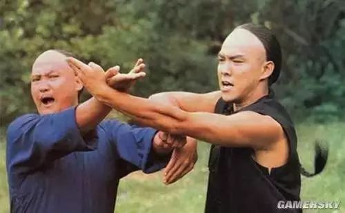元彪精彩的武打片段_元彪的武术训练与日常生活_元彪武打电影国语版