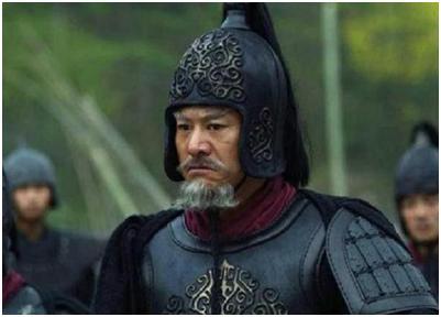 老将王翦出征前，找秦始皇大谈待遇问题，为何嬴政不怒反喜？