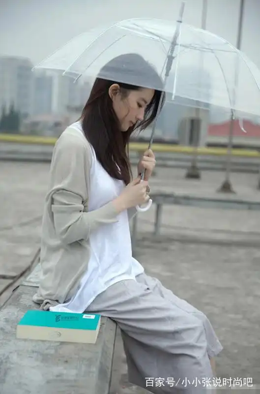 刘亦菲仙女落泪视频_刘亦菲仙女下凡_刘亦菲：银幕上的仙女
